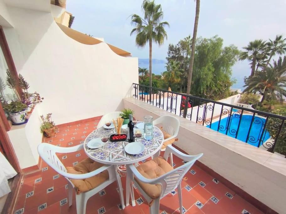 Beautiful 2 Bedroom In Calle Carabeo, Nerja Eksteriør bilde