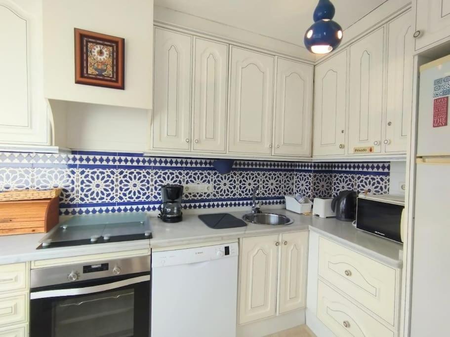 Beautiful 2 Bedroom In Calle Carabeo, Nerja Eksteriør bilde