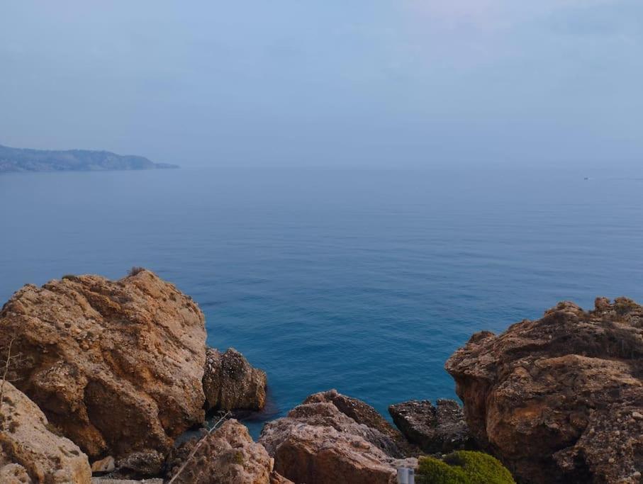Beautiful 2 Bedroom In Calle Carabeo, Nerja Eksteriør bilde