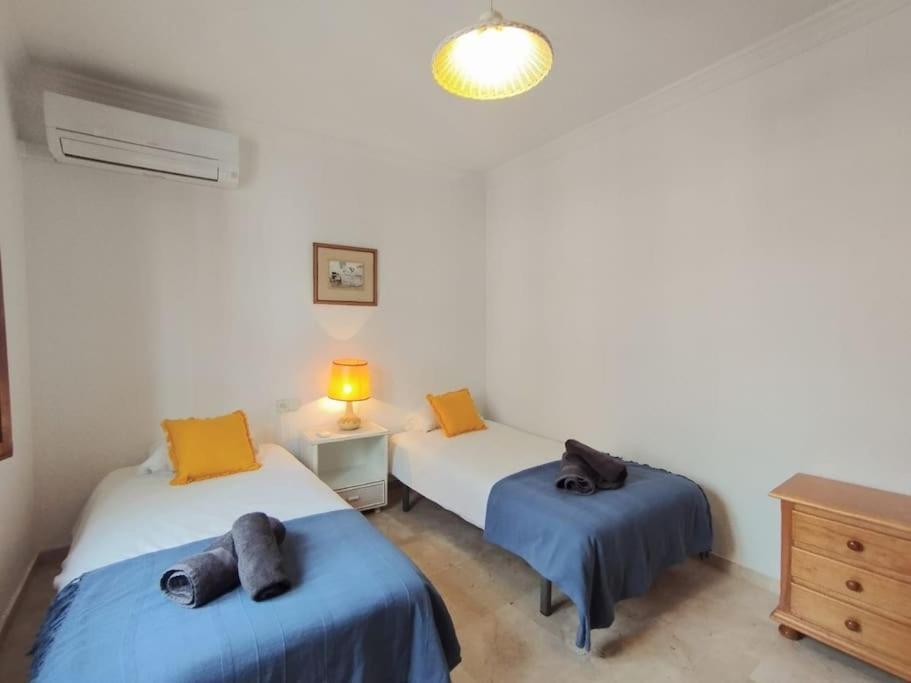 Beautiful 2 Bedroom In Calle Carabeo, Nerja Eksteriør bilde