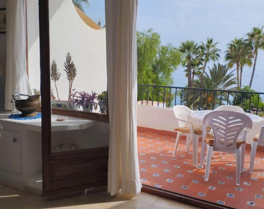 Beautiful 2 Bedroom In Calle Carabeo, Nerja Eksteriør bilde