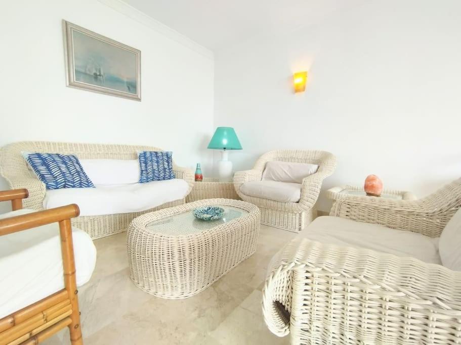 Beautiful 2 Bedroom In Calle Carabeo, Nerja Eksteriør bilde